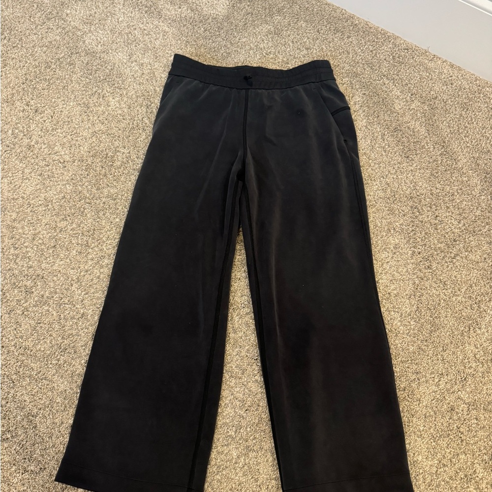 Lululemon Women’s pants size 6